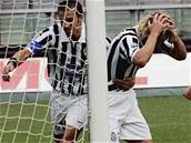 Nedv�d se raduje z gólu