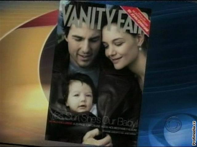 Obálku Vanity Fair s Tomem Cruisem, Katie Holmesovou a dcerou Suri ukázala také televize CBS ve veeních zprávách