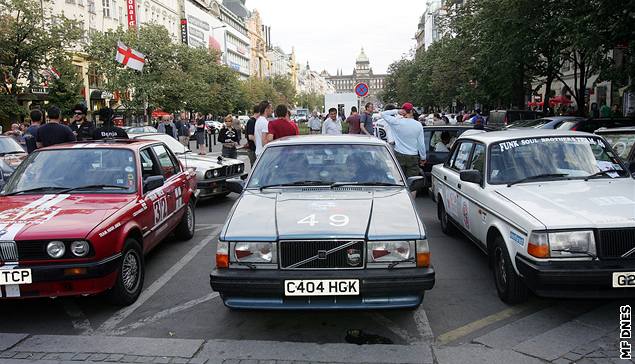 Rallye vrak Czech Wrecks 2006 dojela do Prahy