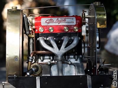 Unikátní motor Bugatti