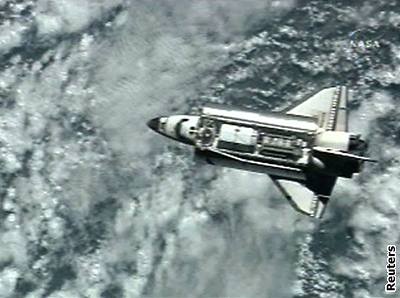 Pátení výstup poslání posádky raketoplánu Atlantis zavril.