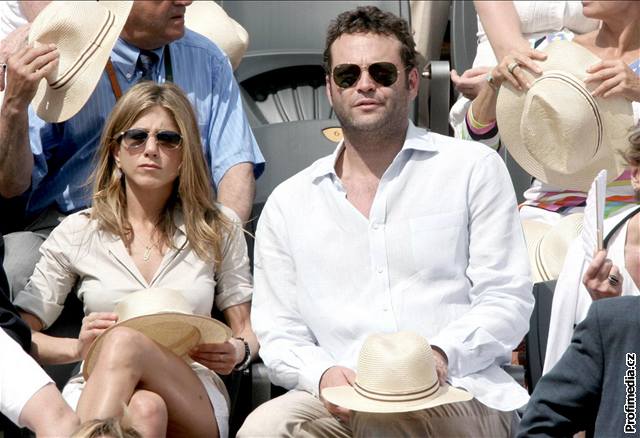 Jennifer Anistonová a Vince Vaughn na finále dvouhry mu Roland Garros