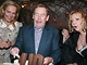 Jako prvn mohl narozeninov dort zakrojit Vclav Havel