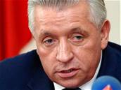 Koalice nevydrí déle ne do jara, tvrdí vicepremiér Andrzej Lepper. Ilustraní foto.
