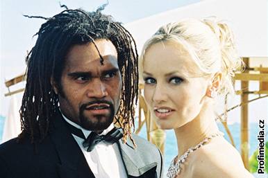 Christian Karembeu a Adriana Sklenaíková-Karembeu