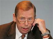 Václav Havel telefonuje