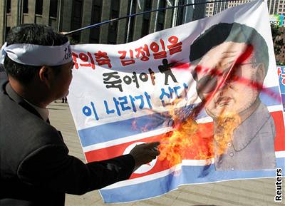 Jihokorejci vyli do ulic, aby protestovali proti jakékoliv pomoci KLDR