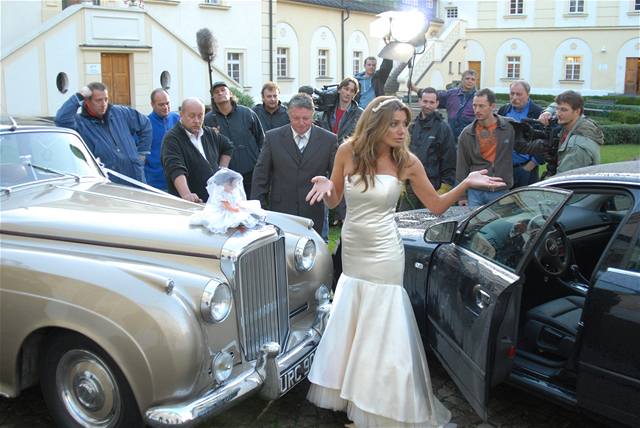Alice Bendová nabourala luxusní vz Bentley