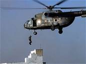 Armáda trénuje diplomaty.