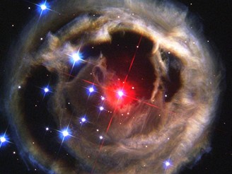 Svteln ozvny ze supergigantick erven hvzdy V838 Monocerotis - prosinec 2002