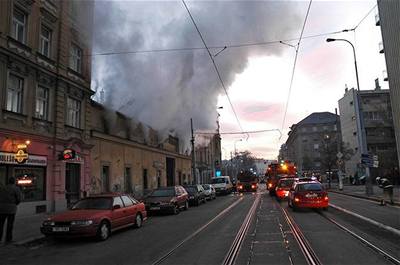 V  bývalé provozovn Osvobozené domácnosti v Plynární ulici asto pespávali bezdomovci.