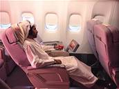 U Emirates si z paluby letadel zavoláte svým mobilem u pítí rok