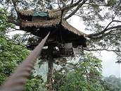 Treehouse v laoském pralese se stal na dva dny naím domovem