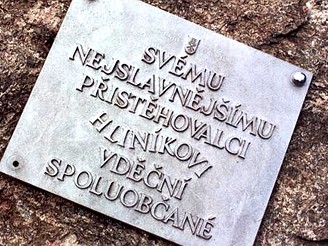 Detail pomníku nejslavnějšímu humpoleckému přistěhovalci