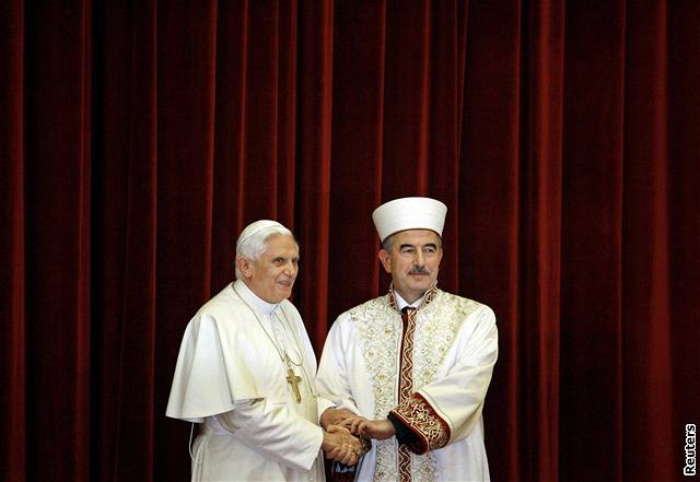 Cesta Benedikta XVI. po Turecku je zatím výrazn klidnjí, ne se pedpokládalo