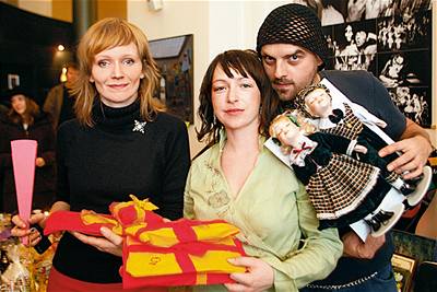 Vánoní bazar 2006 (Aa Geislerová, Táa Vilhelmová, Serge Butko)