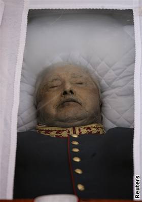 Mrtvý Augusto Pinochet