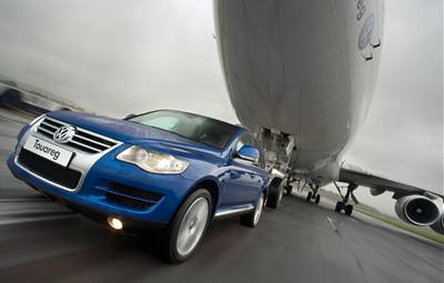 Touareg táhne obí boeing