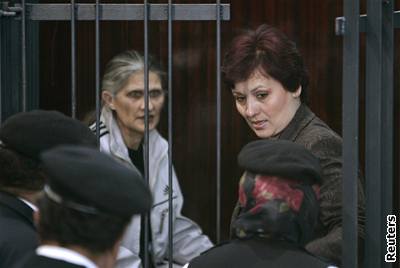 Bulharské zdravotní sestry dostaly trest smrti za nakaení 400 dtí virem HIV.