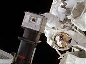 Oprava kamery na ISS pi misi 116