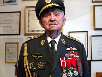 Generál František Peřina