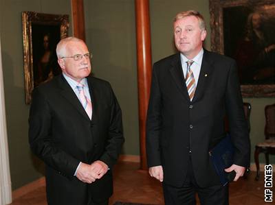 Prezident Václav Klaus a premiér Mirek Topolánek