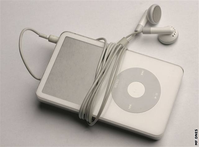 iPod - Veronika Vaeková