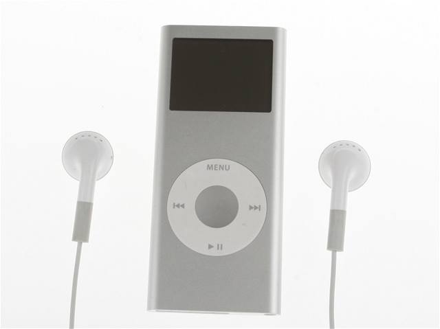 Vyzkoušeli jsme nový iPod Nano. Další generace kultovního přehrávače -  iDNES.cz