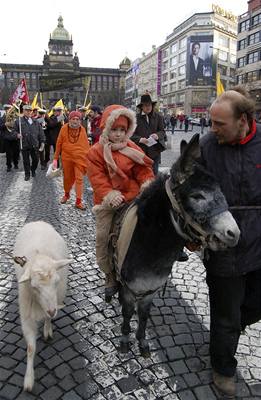 Tíkrálový pochod monarchist