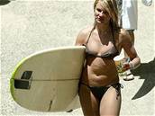 Cameron Diazová se po rozchodu vrhla na surfování, leden 2007