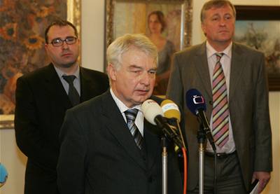 Miloš Melčák a Michal Pohanka dali Topolánkovi zelenou.