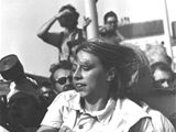 Kateřina Jacques při demonstraci proti MMF