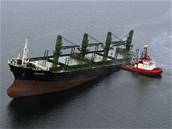 Kyperský tanker vezl pes est set tun ropy