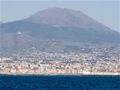 Msteko vyrostlo za Neapolí podle satelitních snímk za necelé ti roky. Ilustraní foto