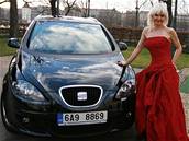 Bára Nesvadbová dostala ke svým dvaaticátým narozeninám luxusní auto