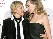 Televizní moderátorka Ellen DeGeneresová s partnerkou herekou Portií de Rossi