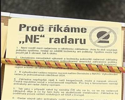 Iniciativě Ne základnám vadí v Česku rakety i radar