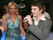 Anno 2006 - Lucie Borhyová výjimen nedorazila s pítelem Alanem, ale se svým bratrem