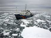 lenové hnutí Greenpeace pracují mnohdy v nároných podmínkách severního pólu.