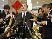 Japonský vyjednava a dalích pt stát se dohodlo s KLDR na ukonení jaderného programu.