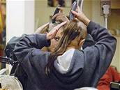 Britney Spearsová v kadenickém salonu Esther´s Haircutting Studio