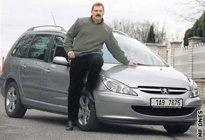 Peugeot Pavla Dumbrovského zpoátku zlobil, závady se ale podailo vychytat