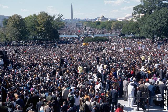 Louis Farrakhan: kazatel s velkým vlivem a kontroverzní povstí