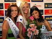První eská Vicemiss Eva ereáková, eská Miss 2007 Lucie Hadaová a druhá eská Vicemiss Lilian Sarah Fisherová