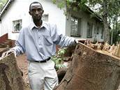 Noviná� Nelson Banya ze Zimbabwe