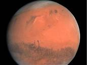 Mars z výky 250000 km v pravých barvách aparaturou OSIRIS s rozliením 5 km