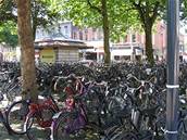 Parkovit jízdních kol - Amsterdam - Holandsko
