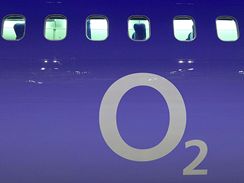 Boeing 737-800 Travel Service v barvch opertora O2