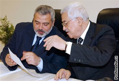Abbás s Haníjou jednali o vlád národní jednoty dlouho.