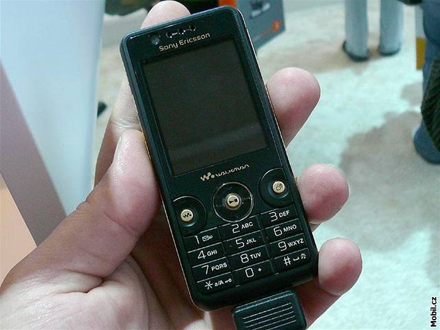 Sony Ericsson W660i na CeBITu 2007